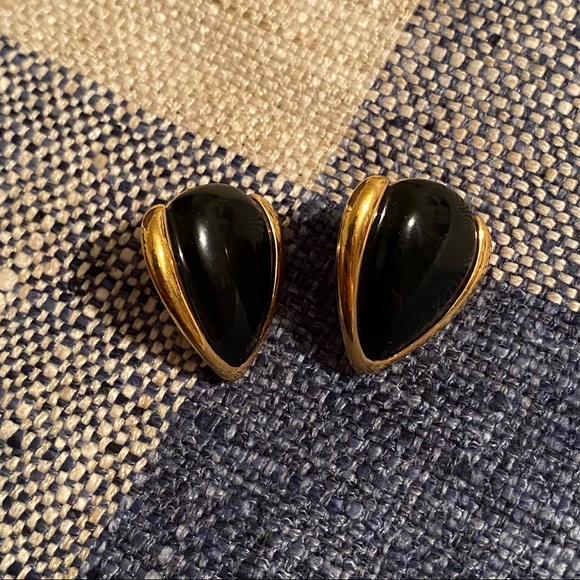 Vintage Napier Black & Gold Clip On Earrings - Picture 4 of 7
